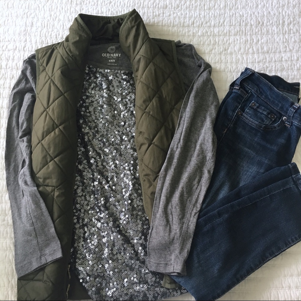 Old Navy medium gray sequin shirt